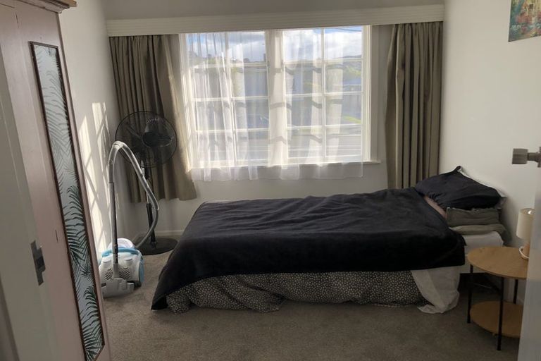 Photo of property in 54 Mark Avenue, Paparangi, Wellington, 6037