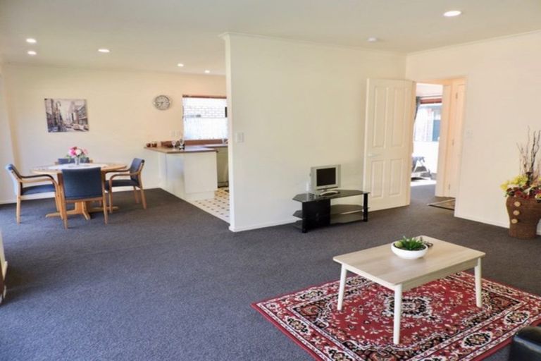 Photo of property in Redwood Village, 39/42 Main Road, Tawa, Wellington, 5028