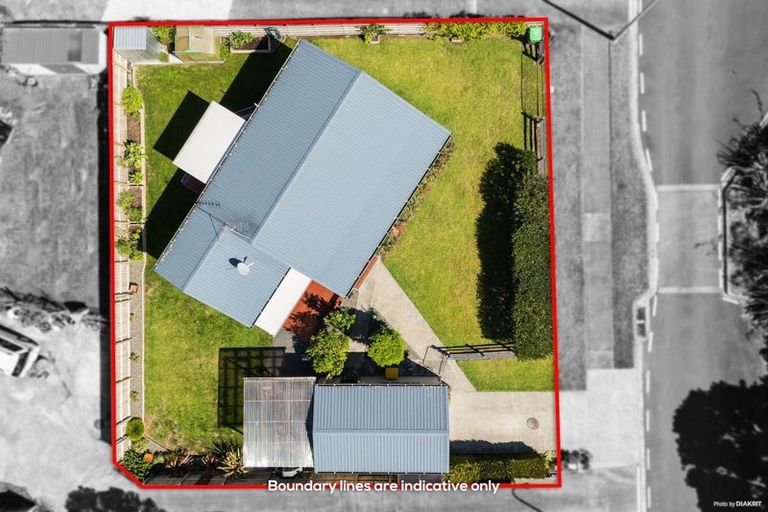 Photo of property in 71 Hamilton Drive, Waiuku, 2123