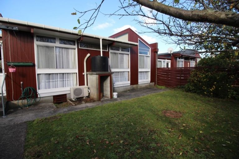 Photo of property in 12 Totara Street, Marton, 4710