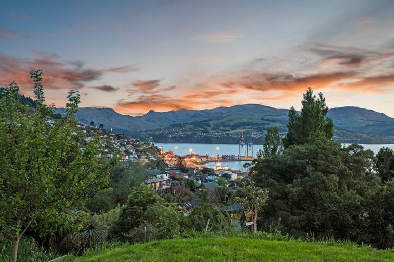 Photo of property in 54 Jacksons Road, Lyttelton, 8082