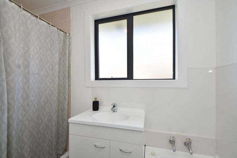 Photo of property in 9 Manapouri Street, Strathern, Invercargill, 9812