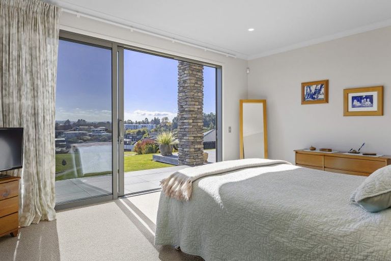 Photo of property in 7 Azalea Lane, Waipahihi, Taupo, 3330