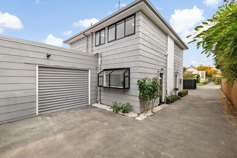 Photo of property in 2/54 Gresford Street, Edgeware, Christchurch, 8013