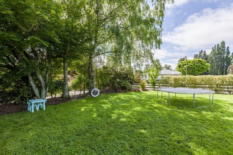 Photo of property in 13 Harker Street, Waipawa, 4210