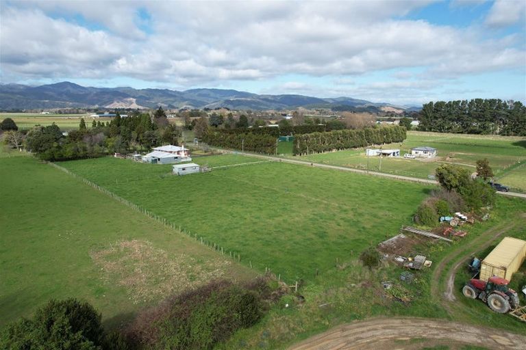 Photo of property in 18 Boulton Road, Levin, 5510