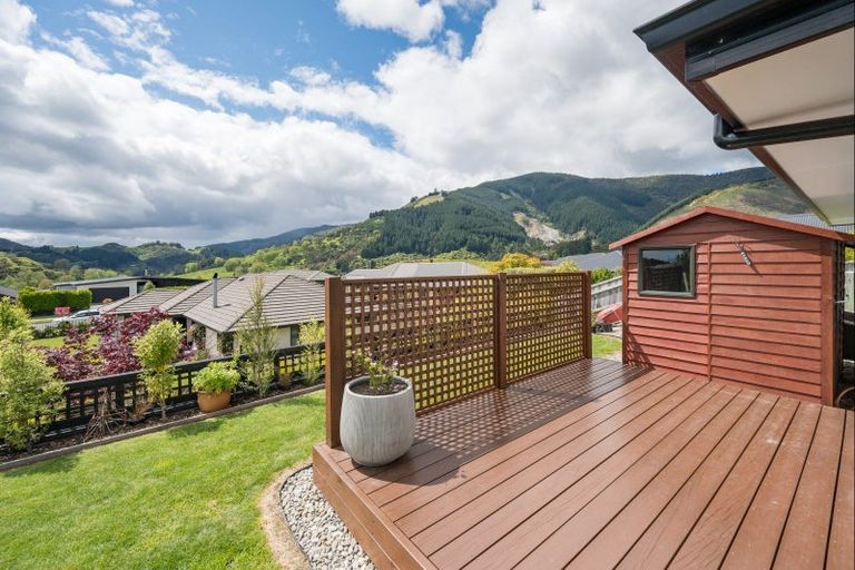 Photo of property in 8 Huntaway Close, Stoke, Nelson, 7011