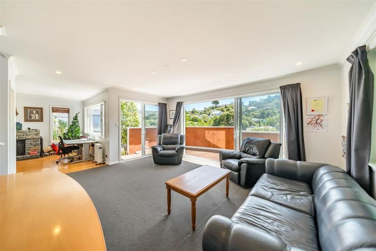 Photo of property in 34 Bassett Road, Johnsonville, Wellington, 6037