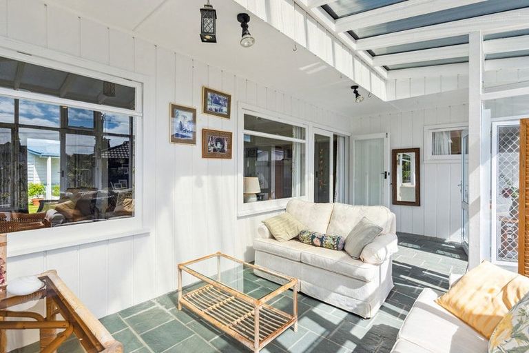 Photo of property in 6 Kaikomako Road, Waikanae, 5036