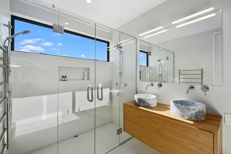 Photo of property in 3 Little Alpha Loop, Wanaka, 9305