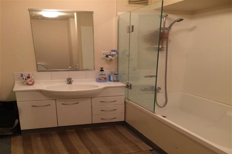 Photo of property in Luxford Villas, 311/72u Herald Street, Berhampore, Wellington, 6023