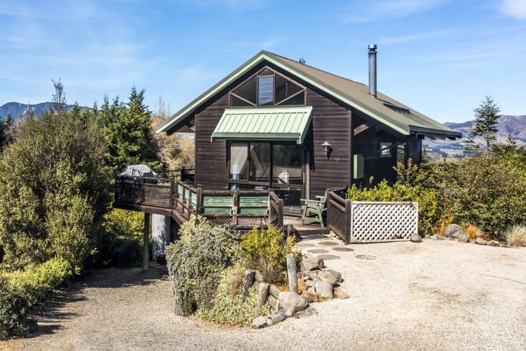 Photo of property in 76 Chalet Crescent, Hanmer Springs, 7334