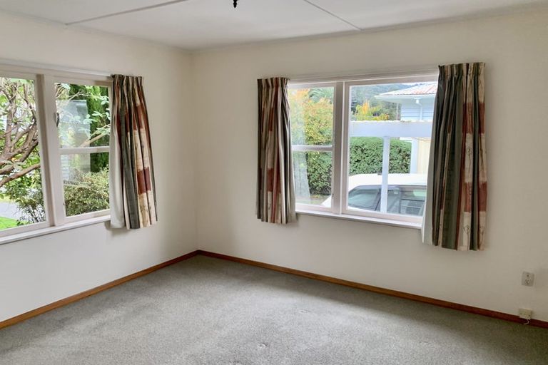 Photo of property in 32 Fraser Street, Wainuiomata, Lower Hutt, 5014