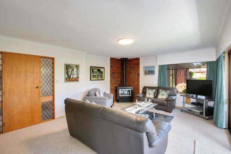 Photo of property in 1/100 Avondale Road, Taradale, Napier, 4112