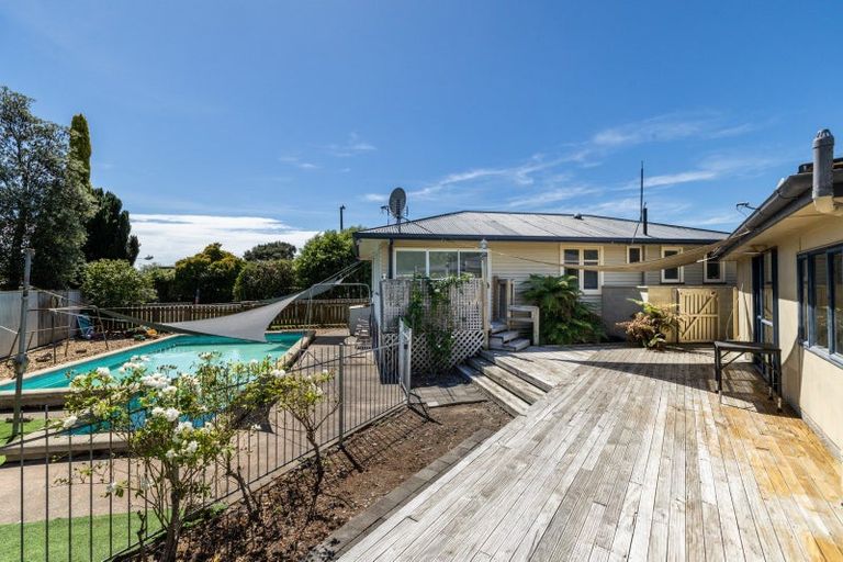 Photo of property in 19 Saint Hill Lane, Havelock North, 4130