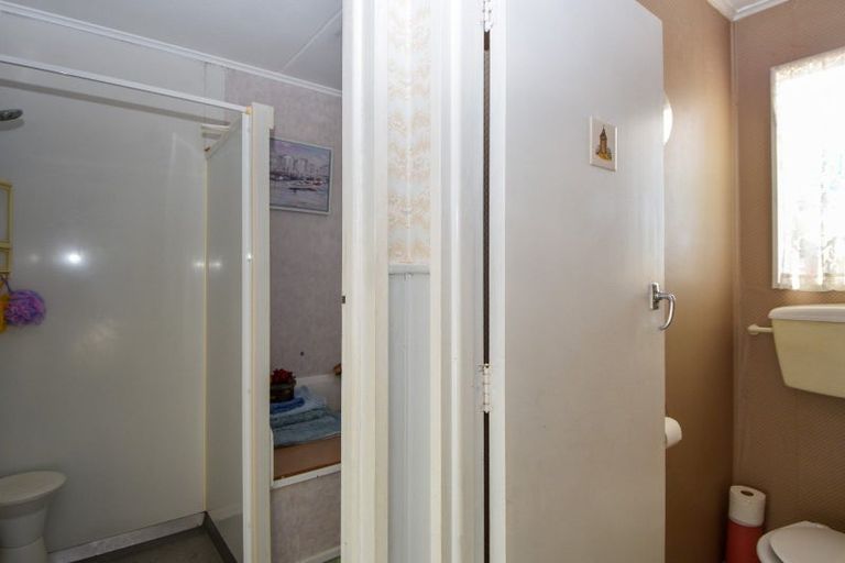 Photo of property in 237a High Street North, Carterton, 5713
