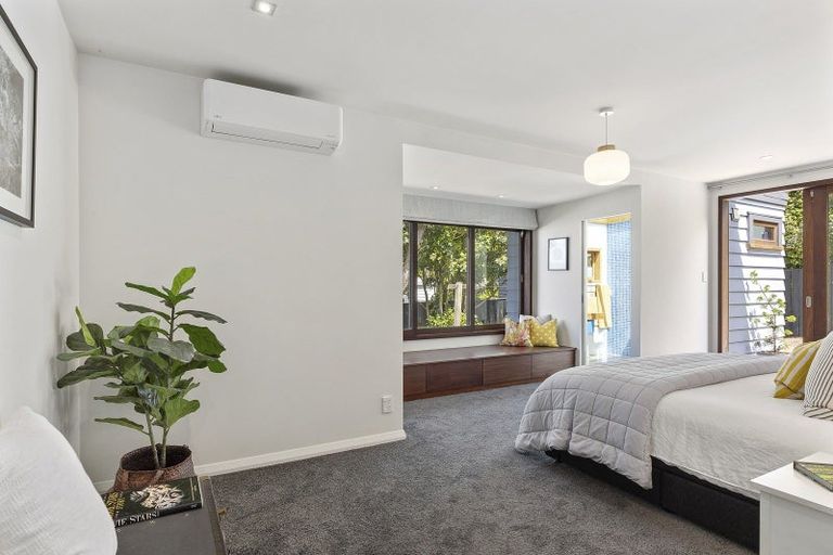 Photo of property in 22 Tai Paku Paku Road, Karaka Bays, Wellington, 6022