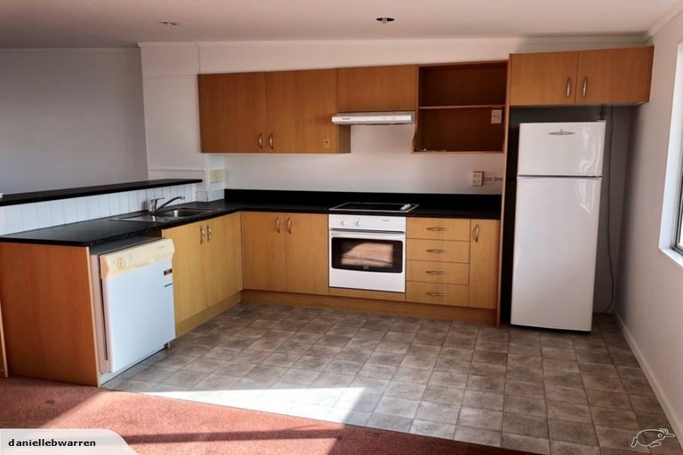Photo of property in 7/3 Kelvin Grove, Te Aro, Wellington, 6011