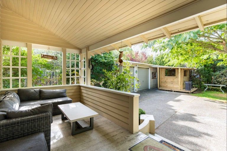 Photo of property in 6 Ross Street, Marton, 4710