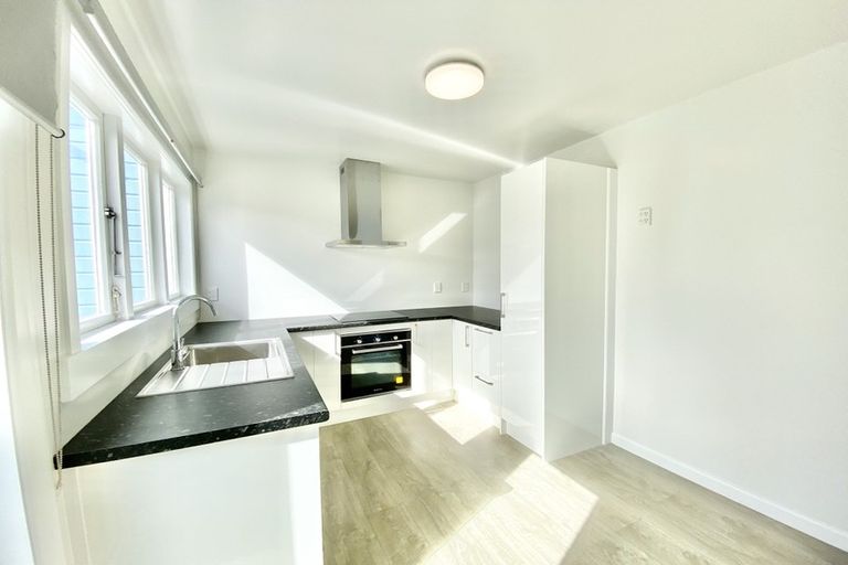 Photo of property in 18 Tamar Street, Island Bay, Wellington, 6023