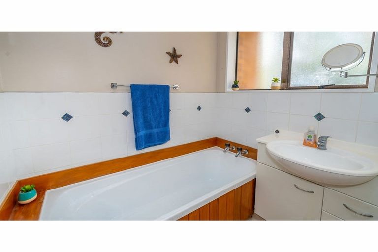 Photo of property in 2/150 Riverlaw Terrace, Saint Martins, Christchurch, 8022