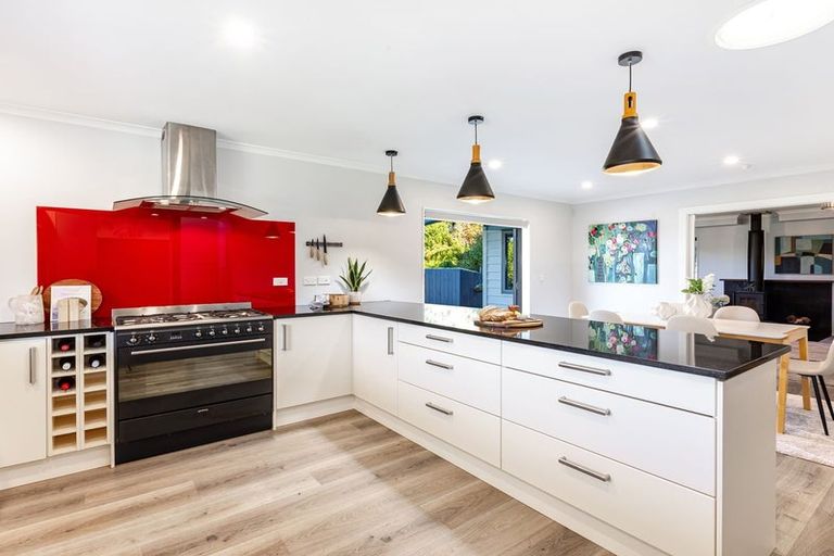 Photo of property in 21 Mcewen Crescent, Riverstone Terraces, Upper Hutt, 5018
