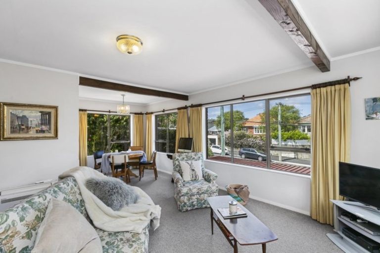 Photo of property in 290a Karori Road, Karori, Wellington, 6012