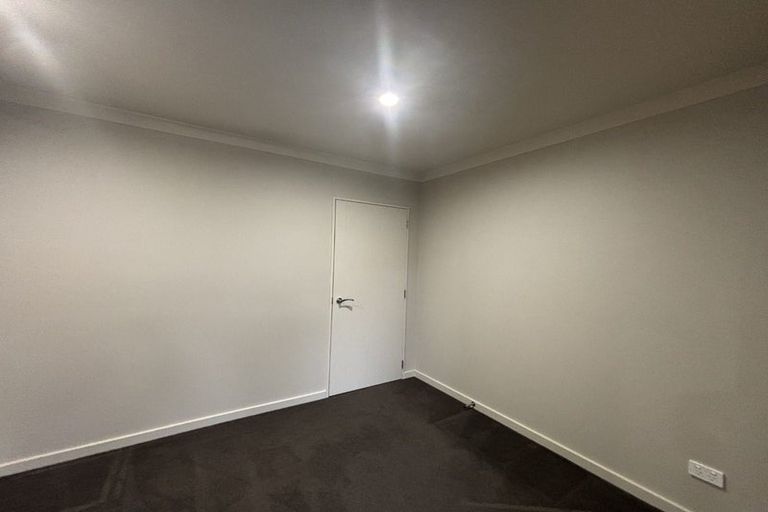 Photo of property in 7 Goldie Place, Rolleston, 7614