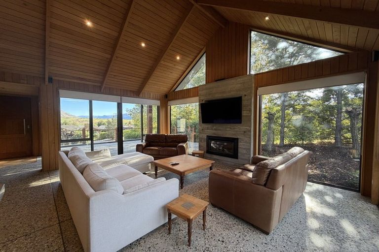 Photo of property in 15 Skye Lane, Jacks Point, Queenstown, 9371