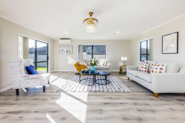 Photo of property in 21 Parkhaven Drive, Rosehill, Papakura, 2113