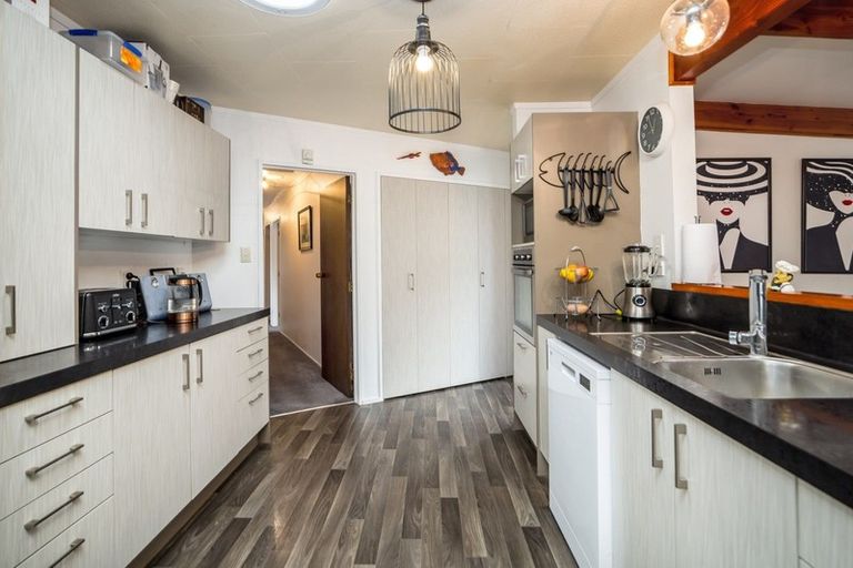 Photo of property in 19 Maclaurin Street, Dannevirke, 4930