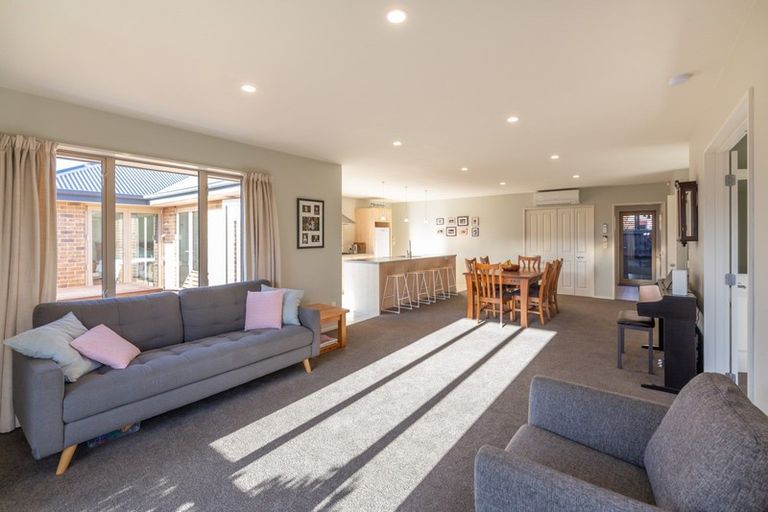 Photo of property in 12 Goldie Place, Rolleston, 7614