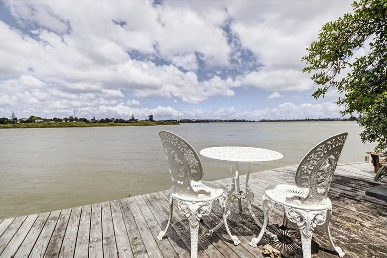 Photo of property in 48 Aurea Avenue, Pakuranga, Auckland, 2010
