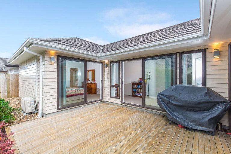 Photo of property in 19 Tarapiroe Avenue, Takanini, 2112