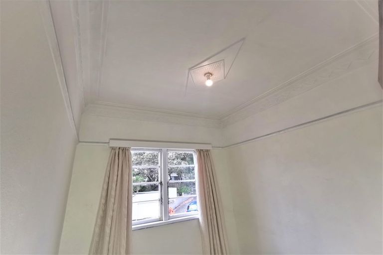 Photo of property in 62 Rolleston Street, Mount Cook, Wellington, 6021