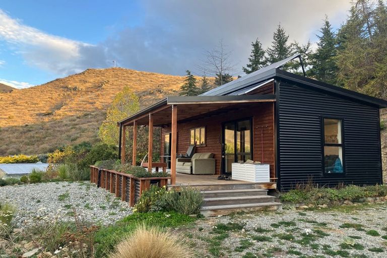 Photo of property in 22b Sutherland Road, Omarama, 9412