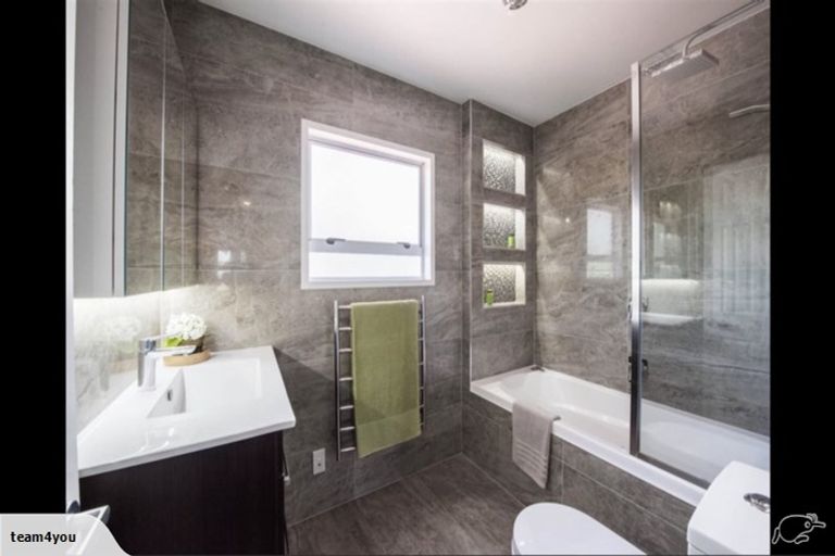 Photo of property in 313 Hobsonville Road, Hobsonville, Auckland, 0618