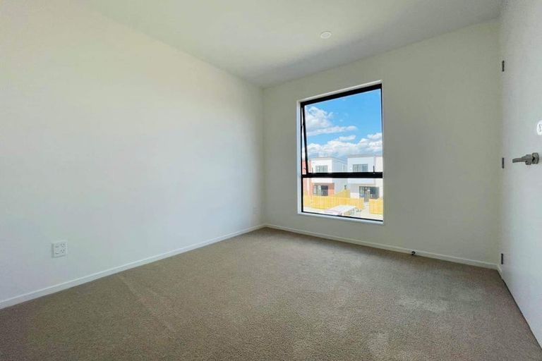 Photo of property in 11 Aumarire Lane, Favona, Auckland, 2024