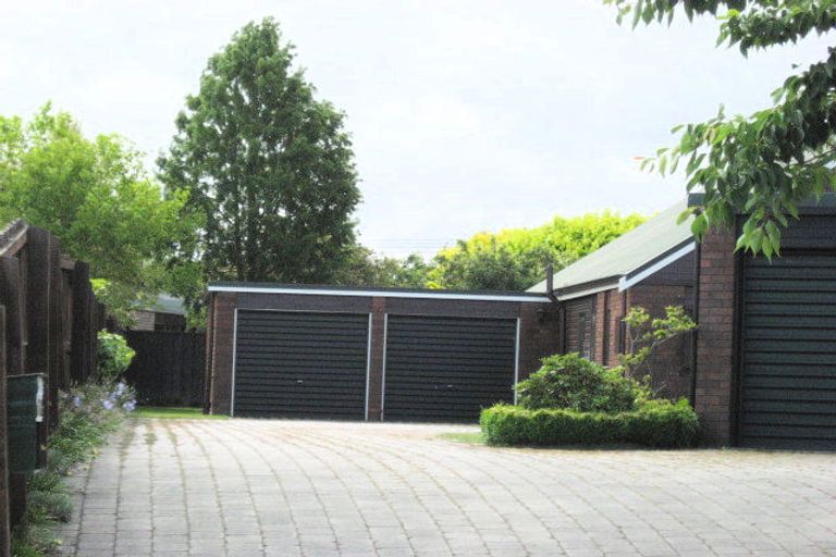 Photo of property in 7 Glenburn Place, Avonhead, Christchurch, 8042