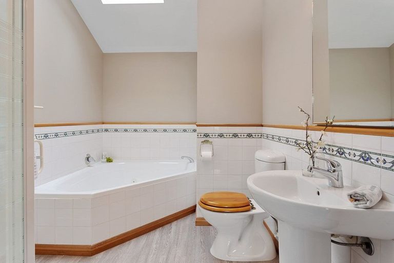 Photo of property in 69 Watford Street, Strowan, Christchurch, 8052