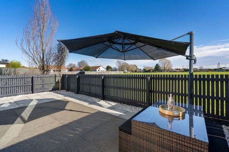 Photo of property in 42 Menin Gate Crescent, Broomfield, Christchurch, 8042