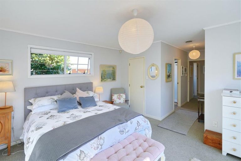 Photo of property in 42 Cutts Road, Russley, Christchurch, 8042