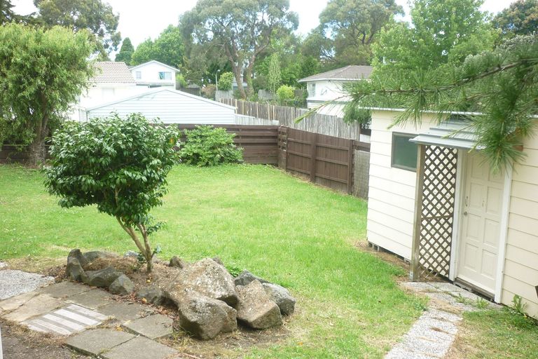 Photo of property in 18 Clyma Place, Massey, Auckland, 0614