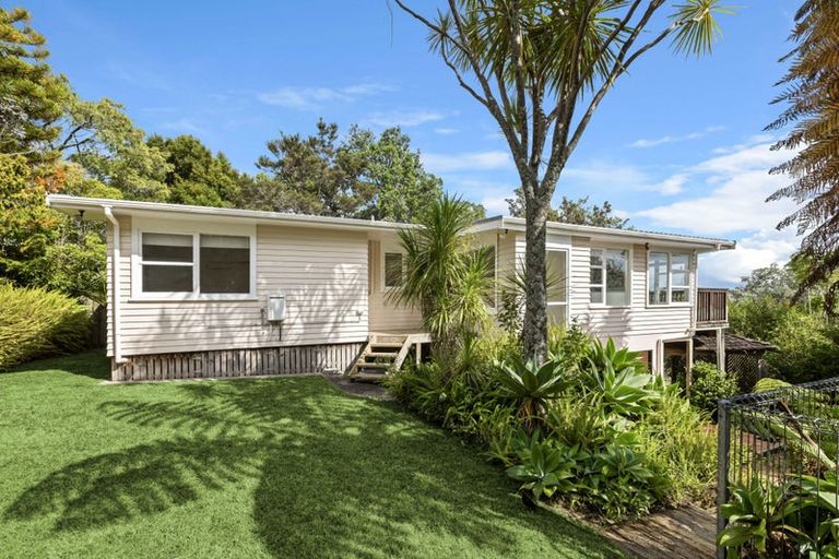 Photo of property in 41 Hatherlow Street, Glenfield, Auckland, 0629