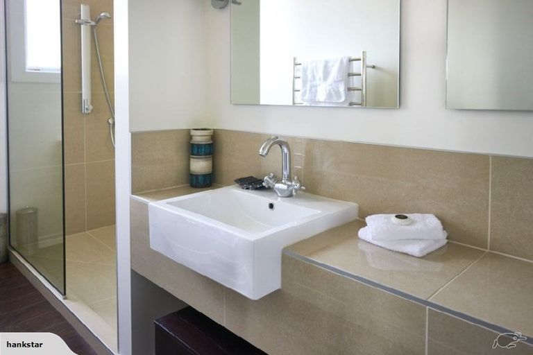 Photo of property in 16 Beaver Road, Blenheim, 7201