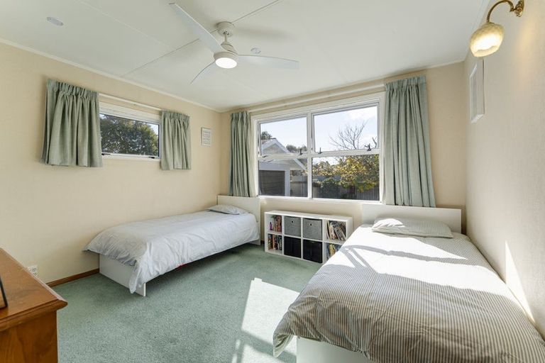 Photo of property in 22 Tennyson Crescent, Stoke, Nelson, 7011