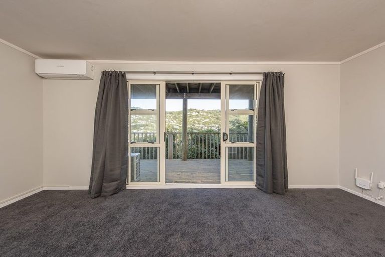 Photo of property in 41 Chartwell Drive, Crofton Downs, Wellington, 6035