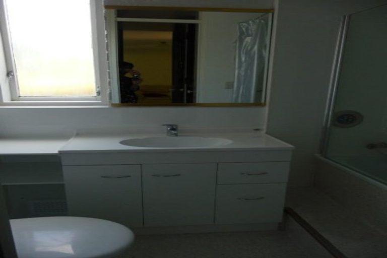 Photo of property in 141a Churton Drive, Churton Park, Wellington, 6037