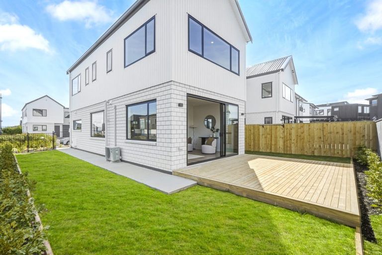 Photo of property in 12 Ocean Breeze Avenue, Hobsonville, Auckland, 0616