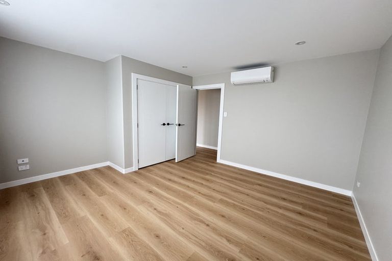 Photo of property in 42 Manu Place, Pinehill, Auckland, 0632